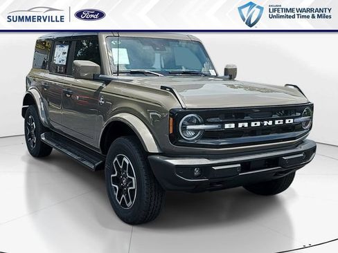 New 2026 Ford Bronco Outer Banks AWD/4WD image 1