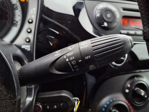 Used 2015 FIAT 500 Pop image 24