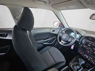 Used 2024 Kia Soul LX w/ Option Group 015 FWD video 2