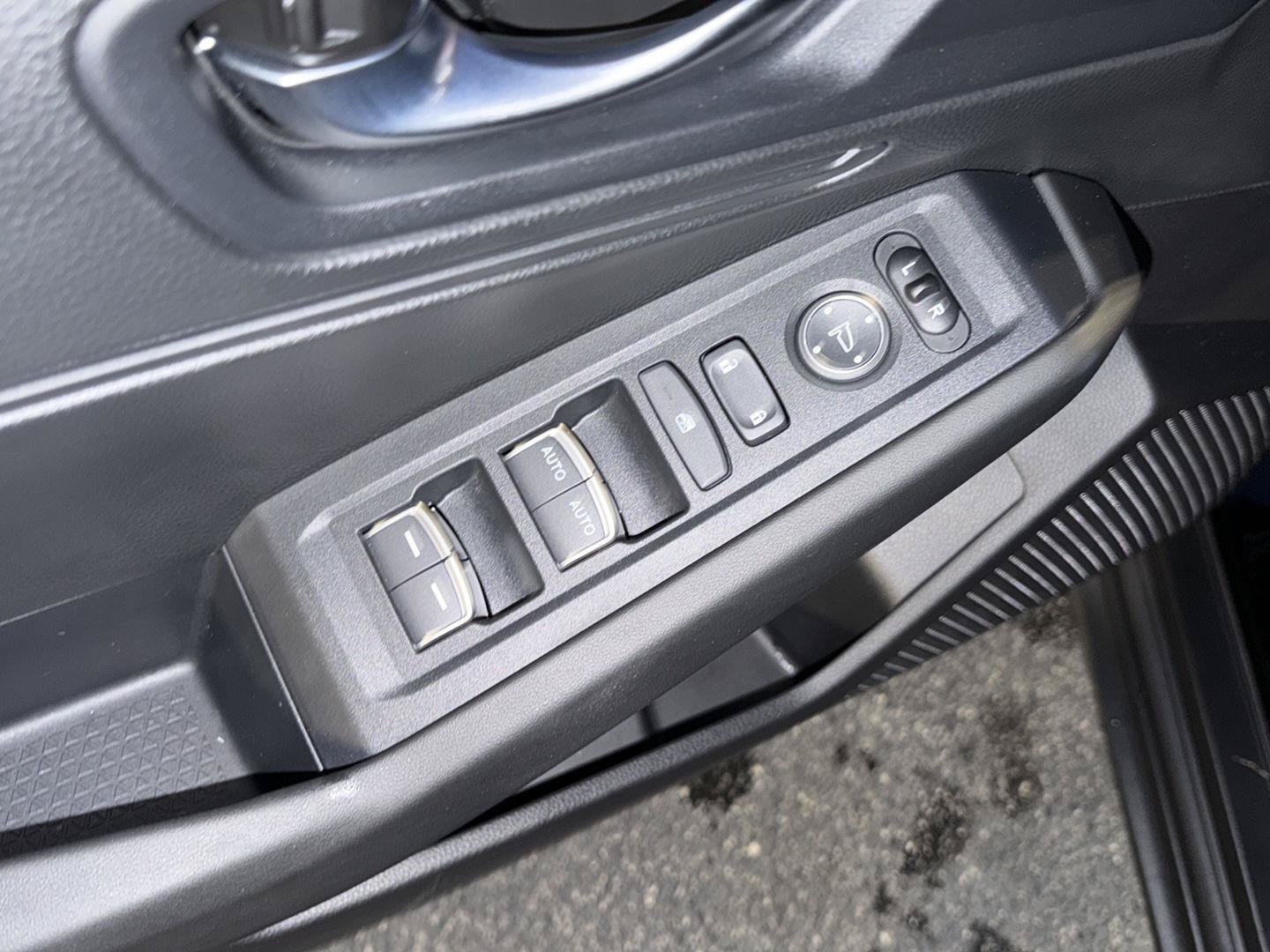 Used 2025 Honda Accord LX image 30