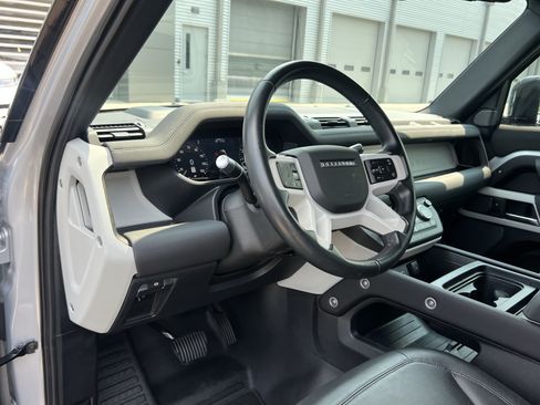 Used 2021 Land Rover Defender 90 S AWD/4WD image 18