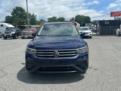 Used 2022 Volkswagen Tiguan SE AWD/4WD image 3