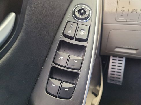 Used 2015 Hyundai Elantra GT w/ Option Group 03 FWD image 27
