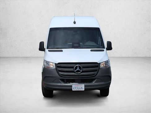 Used 2025 Mercedes-Benz Sprinter 2500 image 2