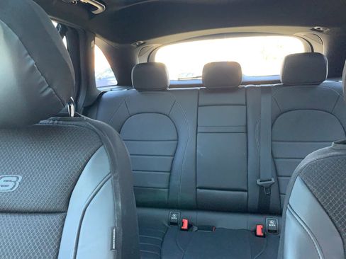 Used 2018 Mercedes-Benz GLC 300 image 24