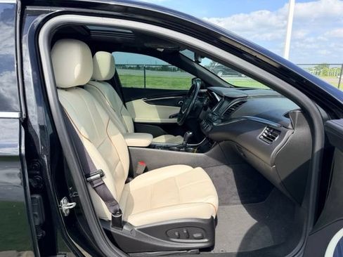 Used 2017 Chevrolet Impala Premier w/ Enhanced Convenience Package FWD image 10