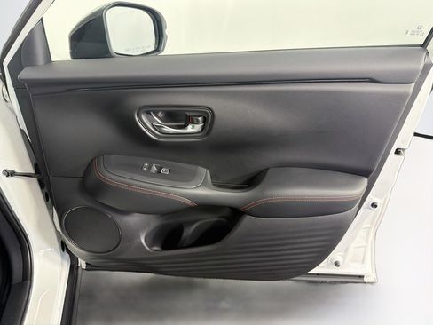 Used 2024 Honda HR-V Sport image 32
