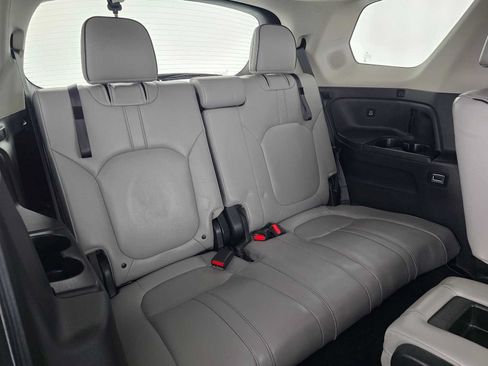 Used 2023 Honda Pilot Elite image 13