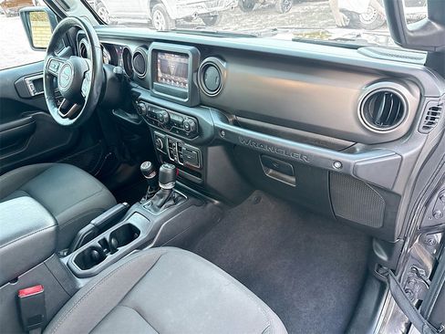 Used 2021 Jeep Wrangler Unlimited Sport S image 32