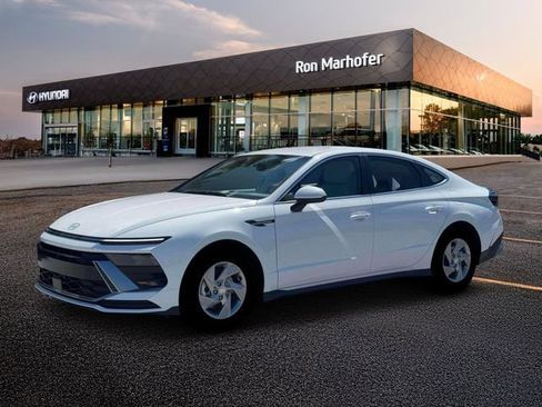 New 2026 Hyundai Sonata SE FWD image 2