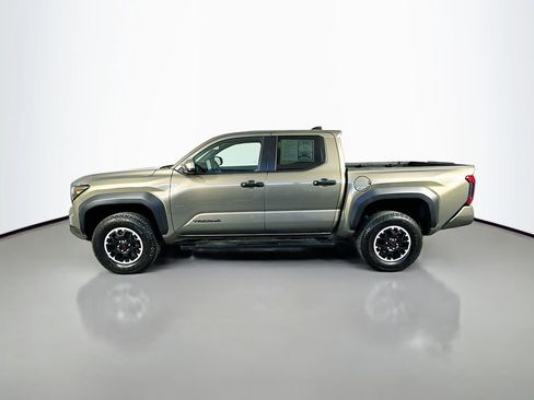 Used 2024 Toyota Tacoma TRD Off-Road AWD/4WD image 4