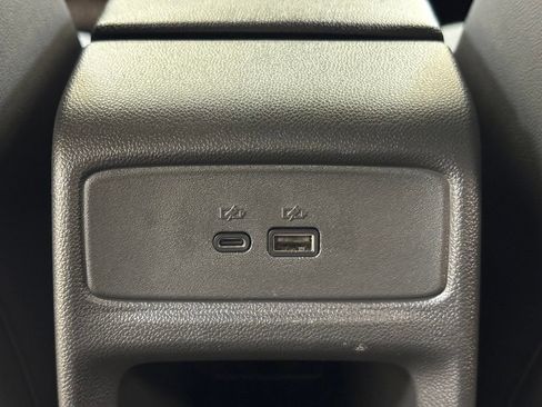 Used 2025 Chevrolet Trax LT w/ LT Convenience Package FWD image 20