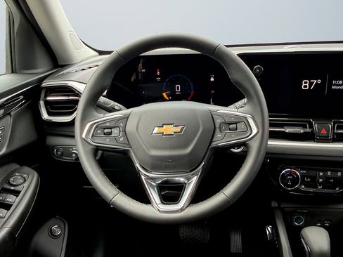 New 2026 Chevrolet TrailBlazer LT w/ Convenience Package FWD image 12