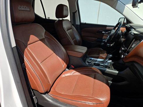 Used 2018 Chevrolet Traverse High Country image 25