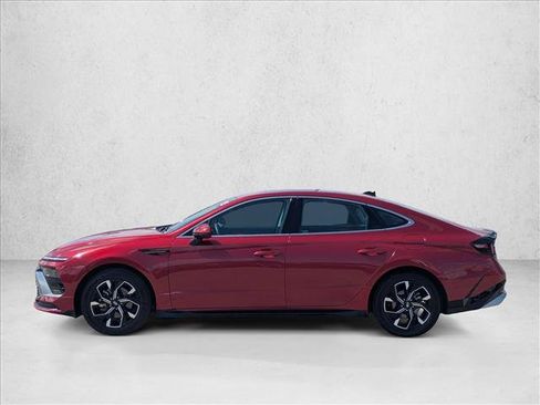 Used 2025 Hyundai Sonata SEL FWD image 9
