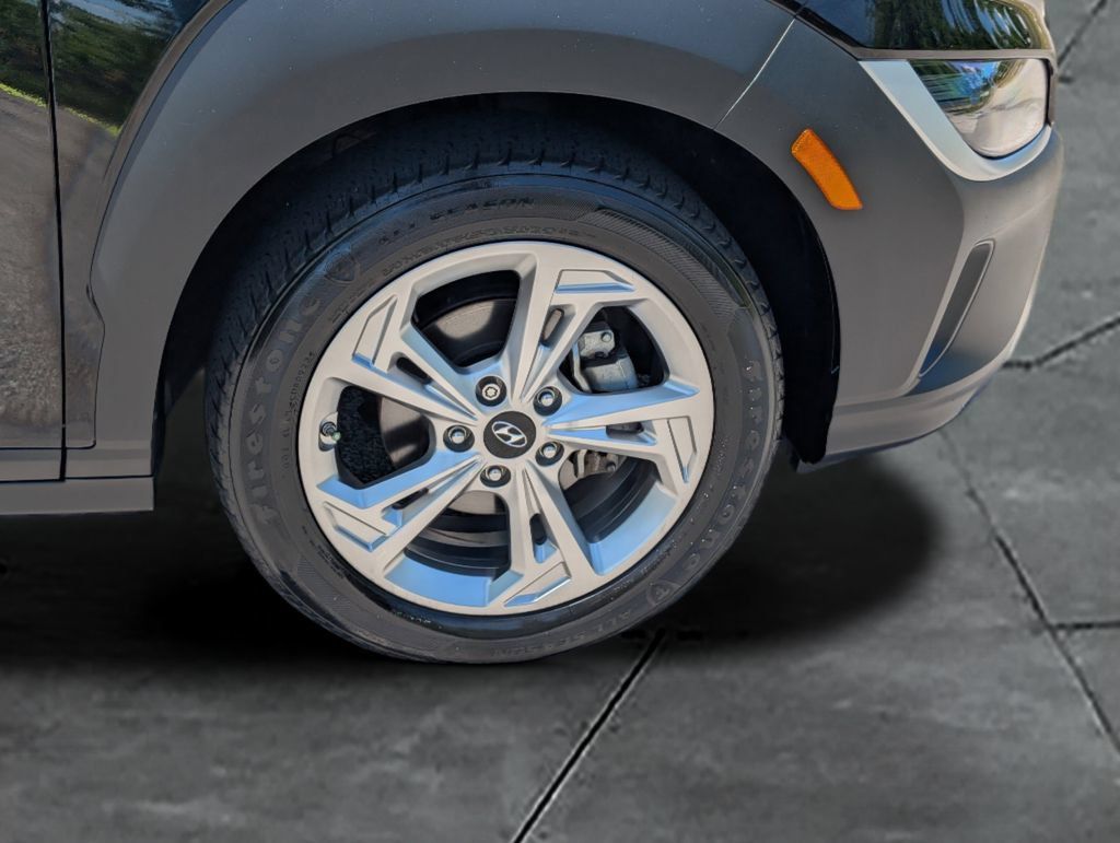 Used 2022 Hyundai Kona SEL FWD image 11