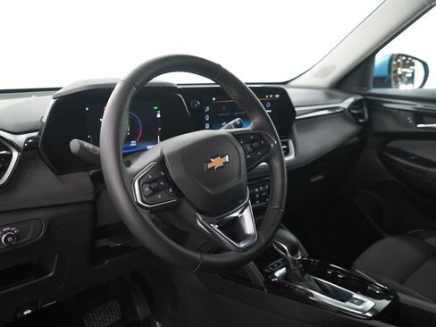 Used 2025 Chevrolet TrailBlazer LT w/ Convenience Package AWD/4WD image 26