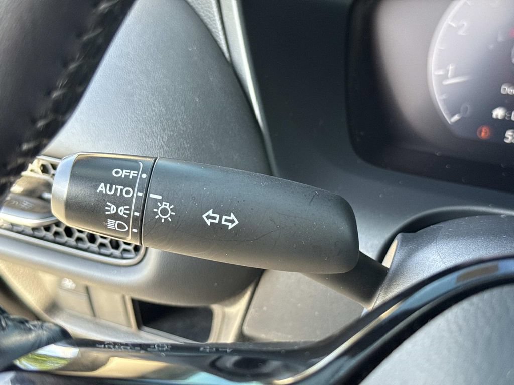 Used 2025 Honda HR-V EX-L image 39