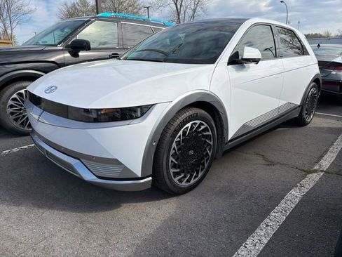 Used 2024 Hyundai Ioniq 5 Limited image 3