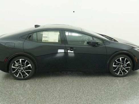 New 2026 Toyota Prius Plug-In Hybrid FWD image 54