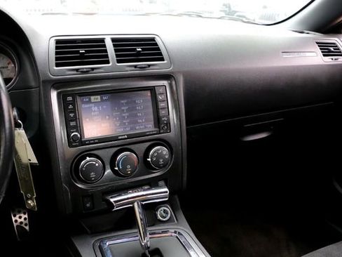 Used 2009 Dodge Challenger SRT8 w/ SRT Option Group II RWD image 16