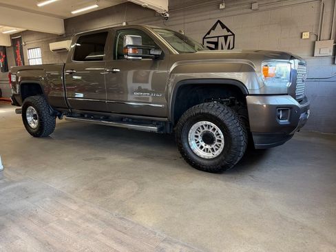 Used 2015 GMC Sierra 2500 Denali w/ Duramax Plus Package AWD/4WD image 4