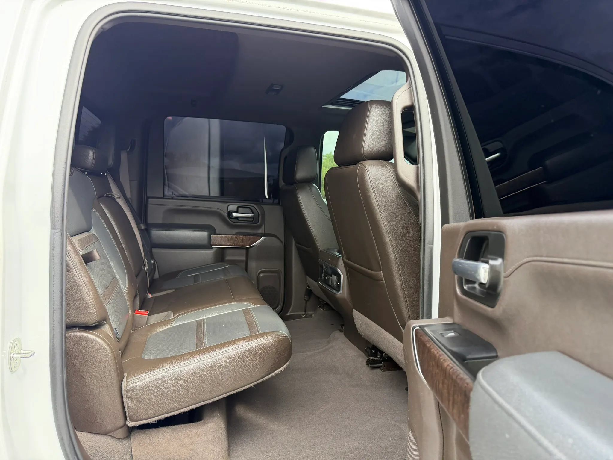 Used 2020 GMC Sierra 2500 Denali w/ Denali Ultimate Package AWD/4WD image 31