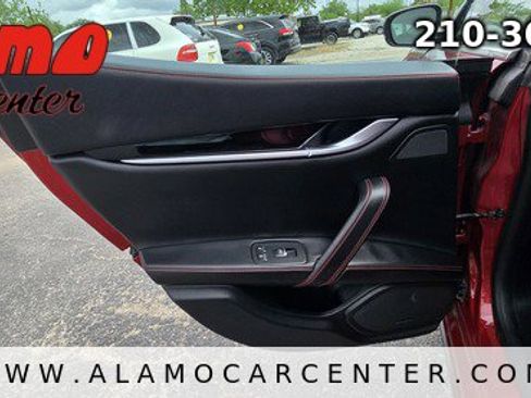 Used 2017 Maserati Ghibli S Q4 AWD/4WD image 28