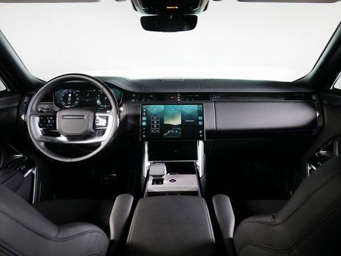 New 2026 Land Rover Range Rover SE image 4