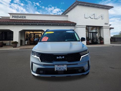 Certified 2022 Kia Sorento SX image 3