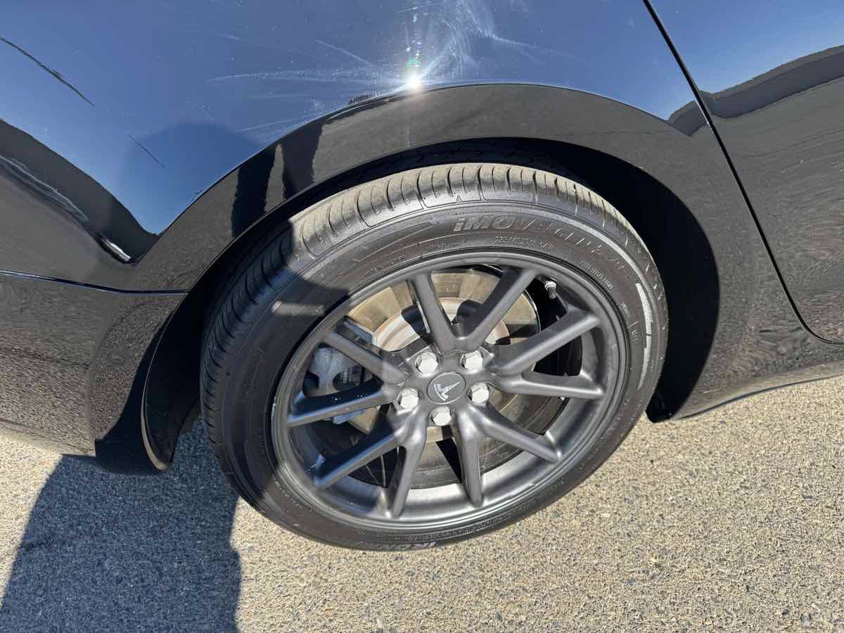 Used 2018 Tesla Model 3 Long Range RWD image 39