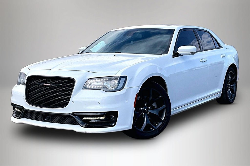 Used 2023 Chrysler 300 S w/ Comfort Group RWD image 3