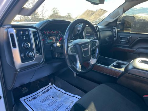 Used 2018 GMC Sierra 2500 SLE w/ SLE Preferred Package image 16