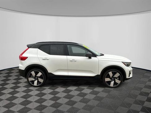 Used 2023 Volvo XC40 Recharge Ultimate image 8