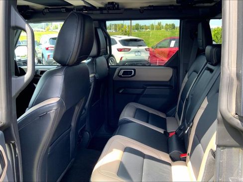 Used 2024 Ford Bronco Wildtrak AWD/4WD image 11