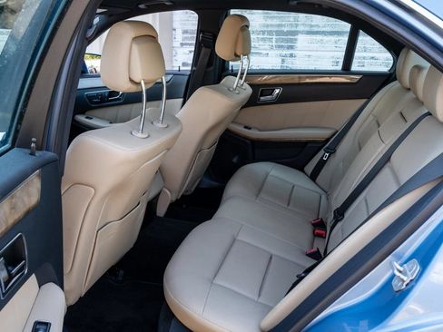 Used 2011 Mercedes-Benz E 350 4MATIC Sedan image 29