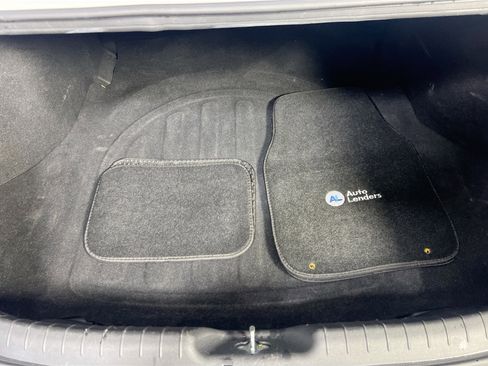 Used 2021 Hyundai Elantra Limited image 27