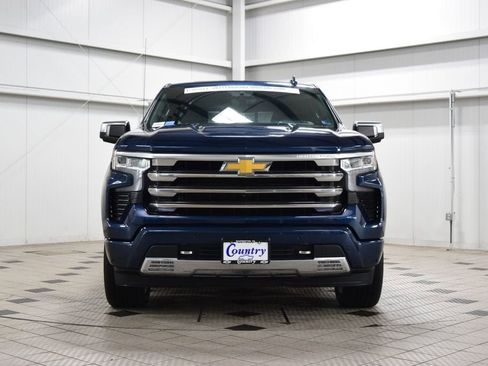 Used 2023 Chevrolet Silverado 1500 High Country w/ High Country Premium Package AWD/4WD image 2
