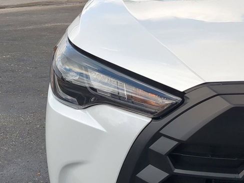 Used 2026 Toyota Corolla Cross L image 10