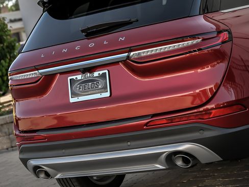 Used 2025 Lincoln Corsair Reserve AWD/4WD image 18