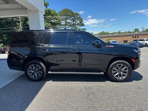 Used 2024 Chevrolet Tahoe Z71 w/ Luxury Package AWD/4WD image 20