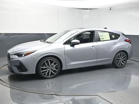 Used 2025 Subaru Impreza 2.0i Sport image 4