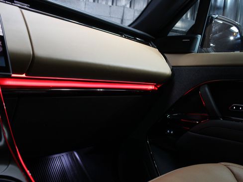 Used 2023 Land Rover Range Rover Sport SE Dynamic image 70