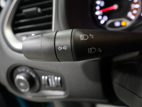 Used 2021 Jeep Renegade Latitude AWD/4WD image 39