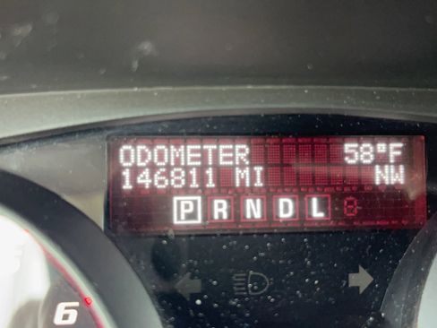 Used 2012 GMC Acadia SLT image 29