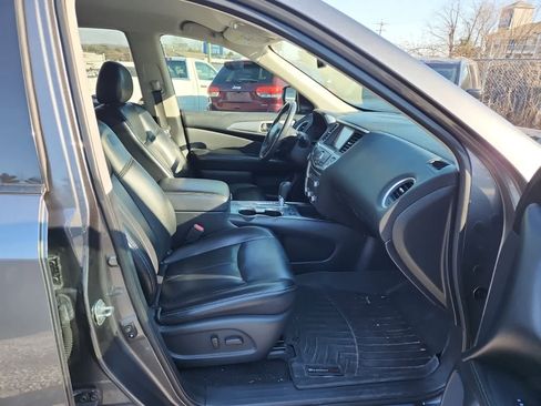 Used 2019 Nissan Pathfinder SL image 21
