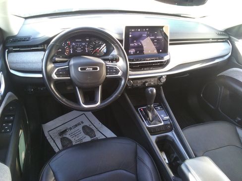 Used 2022 Jeep Compass Latitude image 12