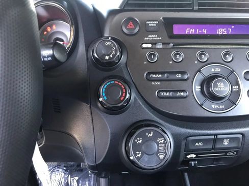 Used 2013 Honda Fit Sport image 20