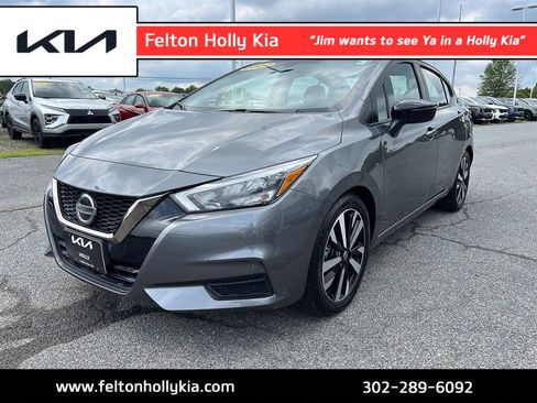 Used 2022 Nissan Versa SR FWD image 1