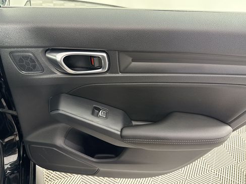 Used 2023 Honda Civic EX-L image 26